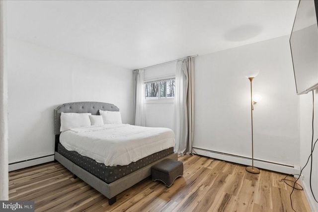 117 WINTHROP RD, Edison, NJ 08817