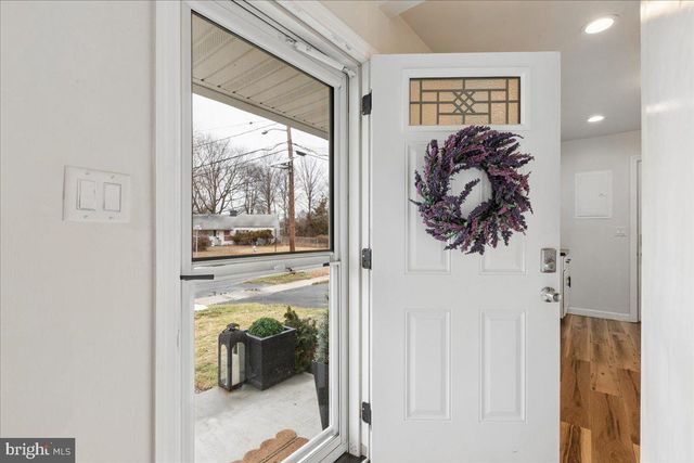 117 WINTHROP RD, Edison, NJ 08817