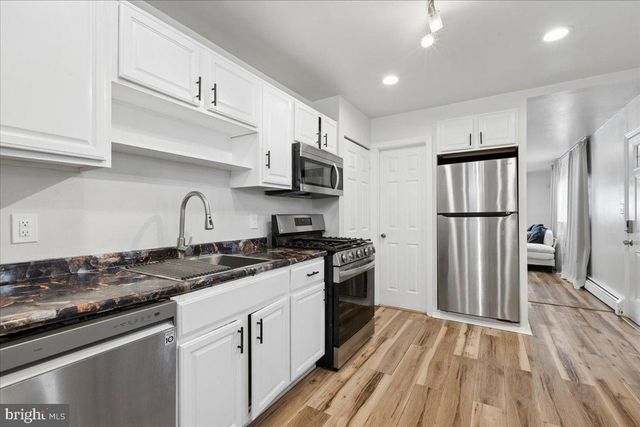 117 WINTHROP RD, Edison, NJ 08817