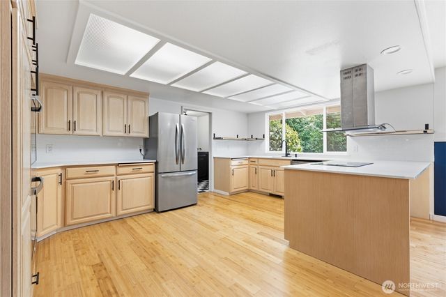 7602 182nd Street E, Puyallup, WA 98375