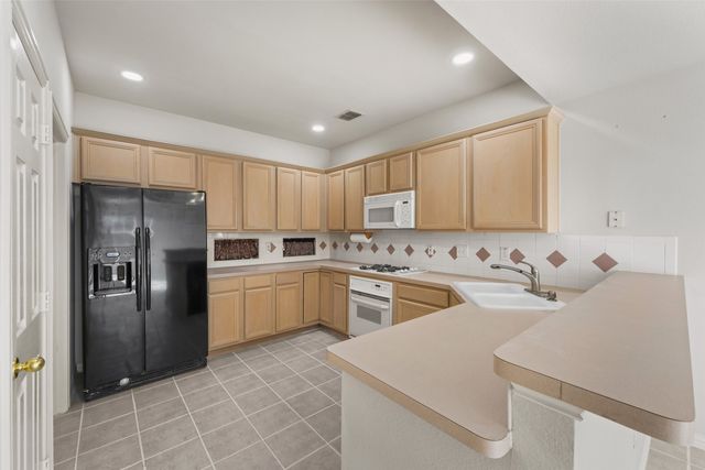 300 Cosbie Drive, Irving, TX 75063