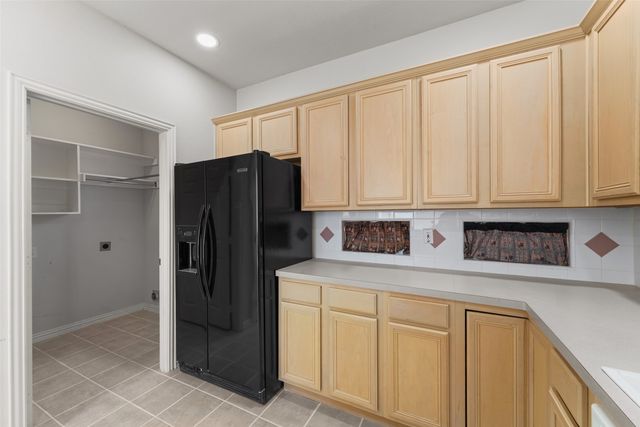 300 Cosbie Drive, Irving, TX 75063