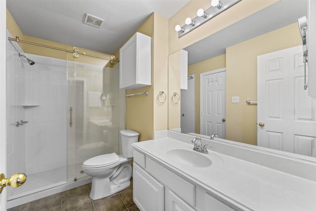 300 Cosbie Drive, Irving, TX 75063