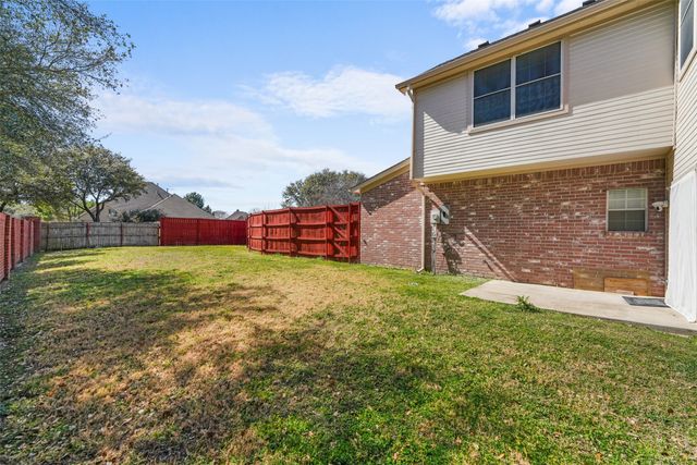 300 Cosbie Drive, Irving, TX 75063