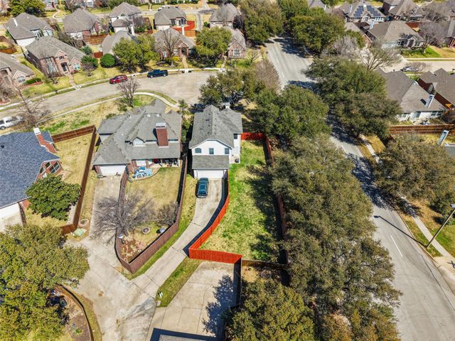 300 Cosbie Drive, Irving, TX 75063