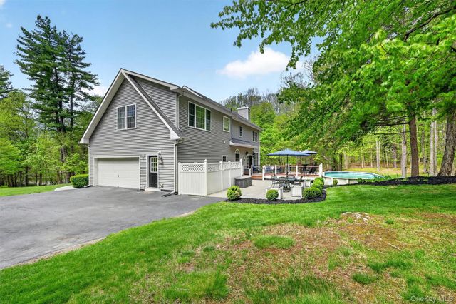 42 Philip Drive, Montgomery, NY 12549