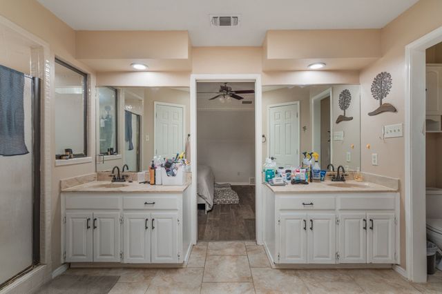 6805 Starnes Road, North Richland Hills, TX 76182