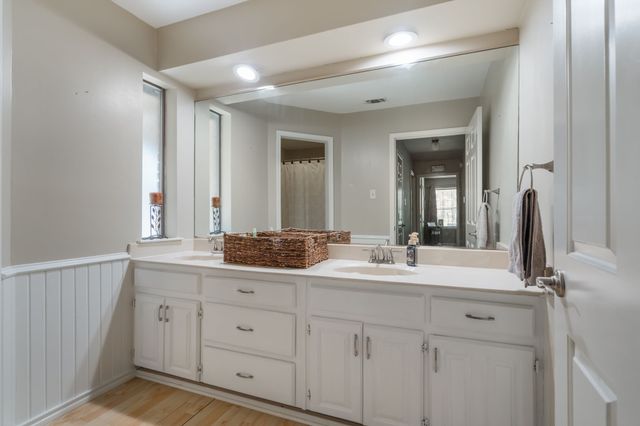 6805 Starnes Road, North Richland Hills, TX 76182