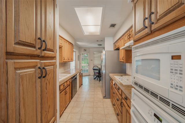 6805 Starnes Road, North Richland Hills, TX 76182