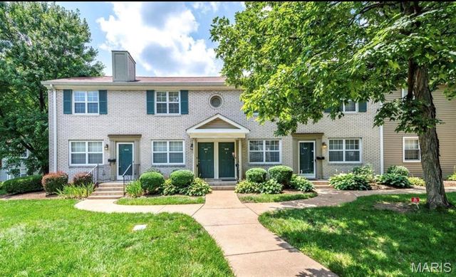 1441 Thrush Place, St Louis, MO 63144