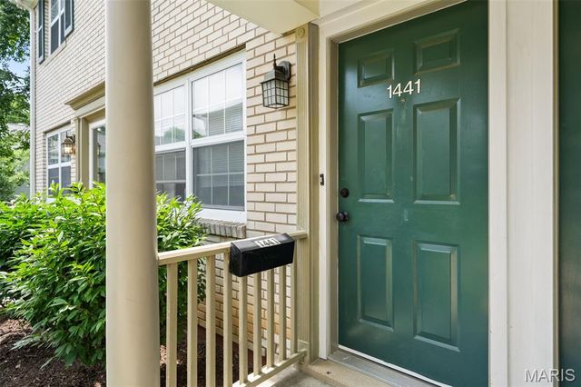 1441 Thrush Place, St Louis, MO 63144