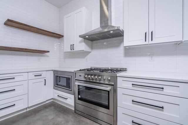 1419 Montopolis DR 1, Austin, TX 78741