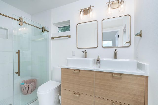 1419 Montopolis DR 1, Austin, TX 78741