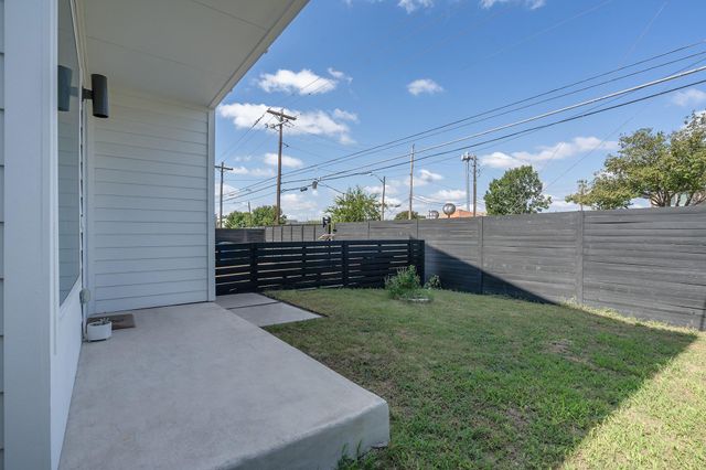 1419 Montopolis DR 1, Austin, TX 78741