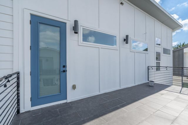 1419 Montopolis DR 1, Austin, TX 78741