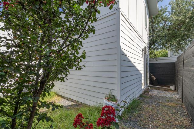 1419 Montopolis DR 1, Austin, TX 78741