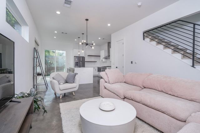 1419 Montopolis DR 1, Austin, TX 78741