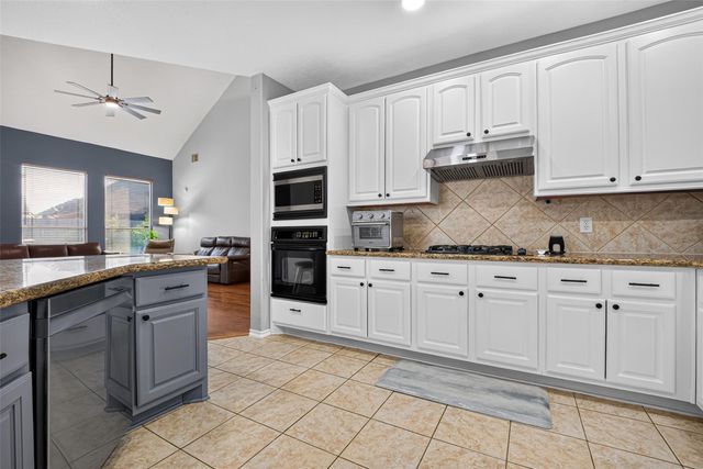 17418 Granberry Gate Drive, Tomball, TX 77377