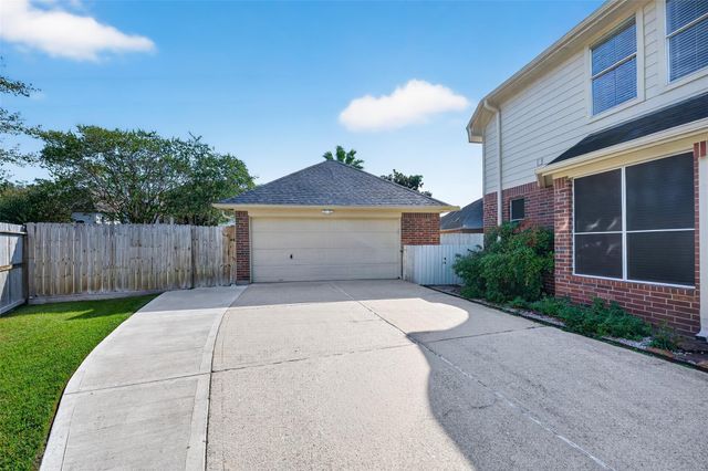 17418 Granberry Gate Drive, Tomball, TX 77377