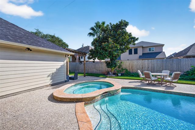 17418 Granberry Gate Drive, Tomball, TX 77377
