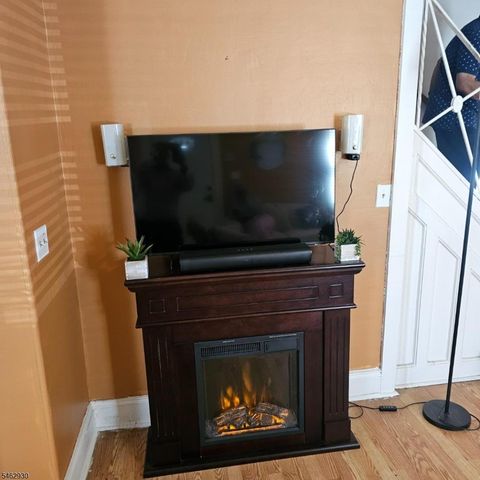65 Hansbury Ave, Newark City, NJ 07112