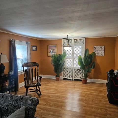 65 Hansbury Ave, Newark City, NJ 07112