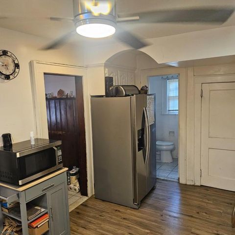 65 Hansbury Ave, Newark City, NJ 07112