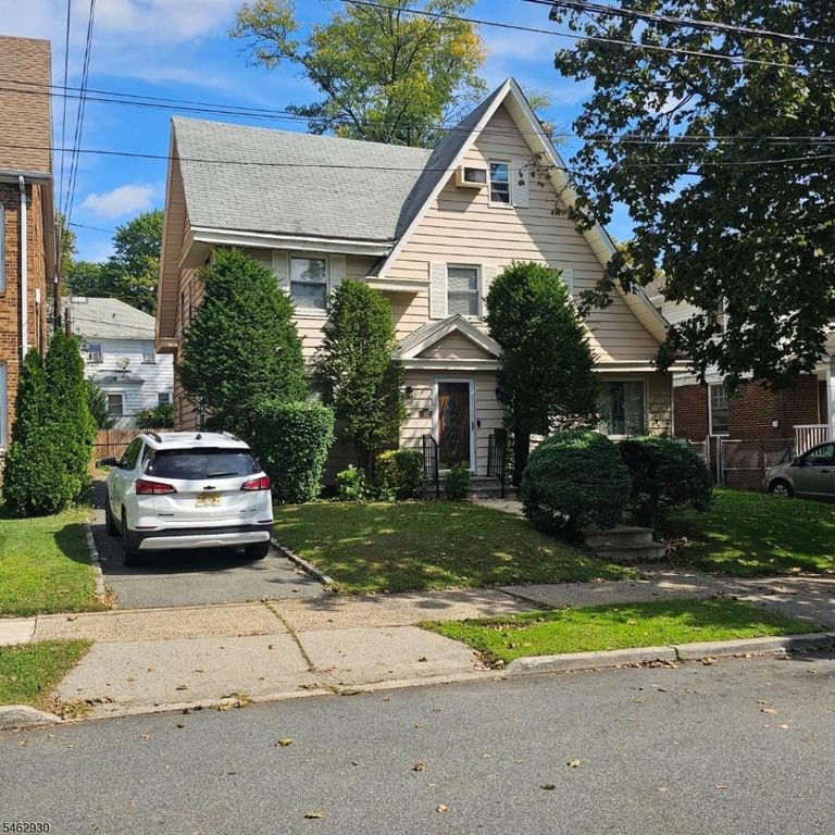 65 Hansbury Ave, Newark City, NJ 07112