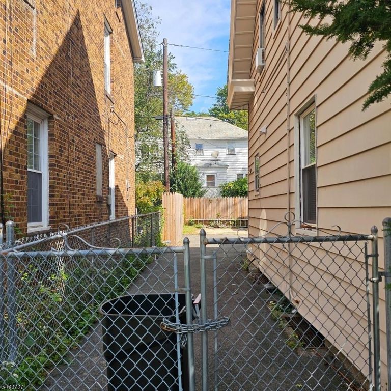 65 Hansbury Ave, Newark City, NJ 07112 — photo 3