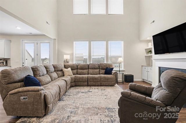 393 SE Winding Oaks Lane SE, Concord, NC 28025