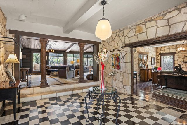 132 Ridge, Boerne, TX 78006