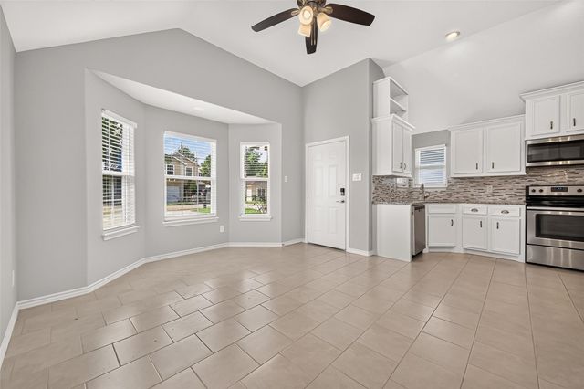 16908 W Juneau, Montgomery, TX 77316