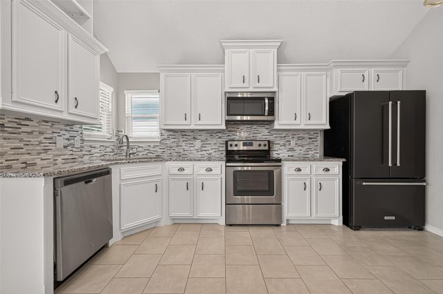 16908 W Juneau, Montgomery, TX 77316