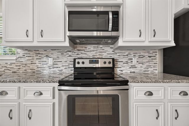 16908 W Juneau, Montgomery, TX 77316