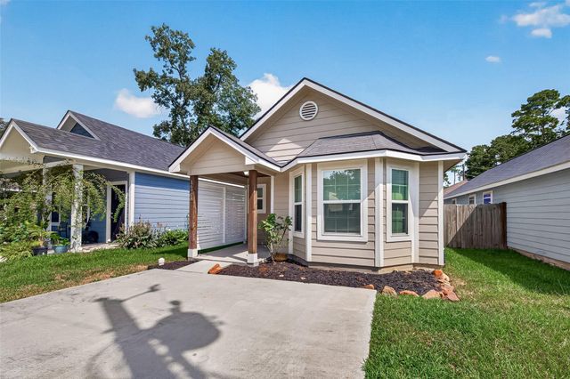 16908 W Juneau, Montgomery, TX 77316