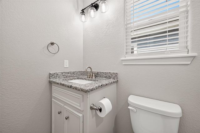 16908 W Juneau, Montgomery, TX 77316