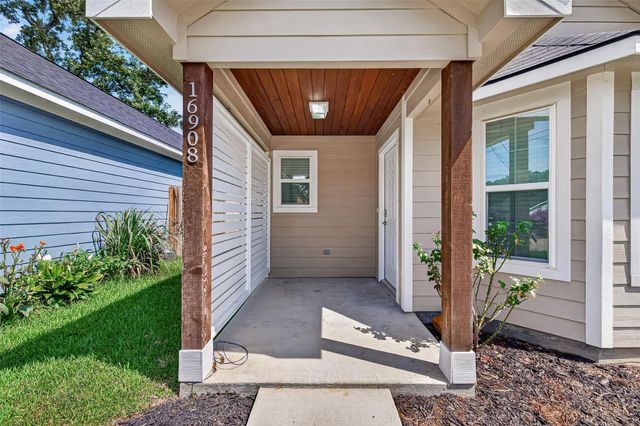 16908 W Juneau, Montgomery, TX 77316