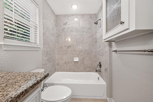 16908 W Juneau, Montgomery, TX 77316