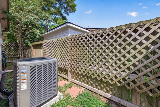 16908 W Juneau, Montgomery, TX 77316