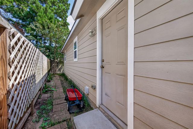 16908 W Juneau, Montgomery, TX 77316
