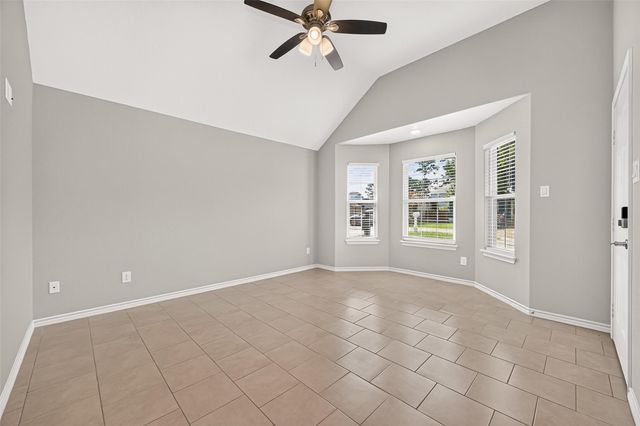 16908 W Juneau, Montgomery, TX 77316