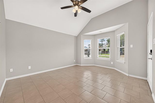 16908 W Juneau, Montgomery, TX 77316