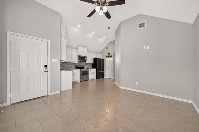 16908 W Juneau, Montgomery, TX 77316
