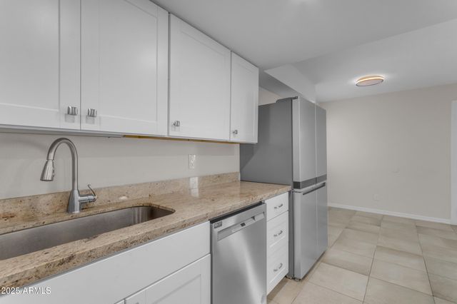 4757 E BELLEVIEW Street, Phoenix, AZ 85008