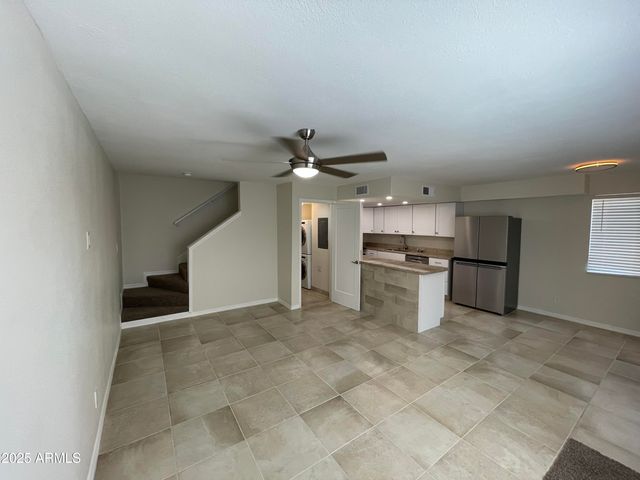 4757 E BELLEVIEW Street, Phoenix, AZ 85008