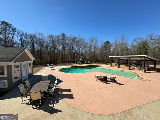 1015 N Walkers Mill Road, Griffin, GA 30223