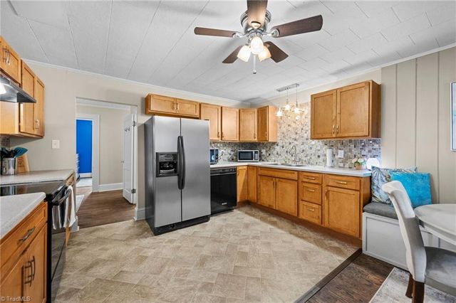 128 Avon Street, Mocksville, NC 27028