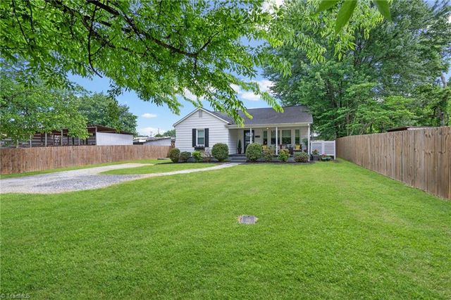 128 Avon Street, Mocksville, NC 27028