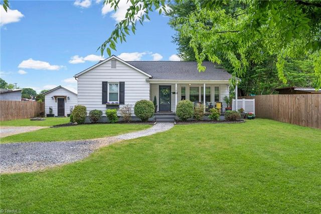 128 Avon Street, Mocksville, NC 27028