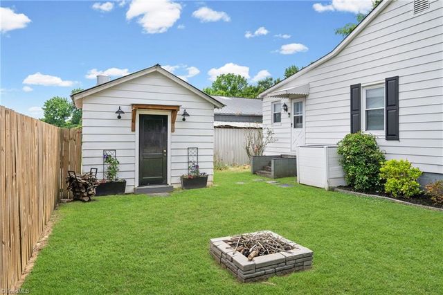 128 Avon Street, Mocksville, NC 27028
